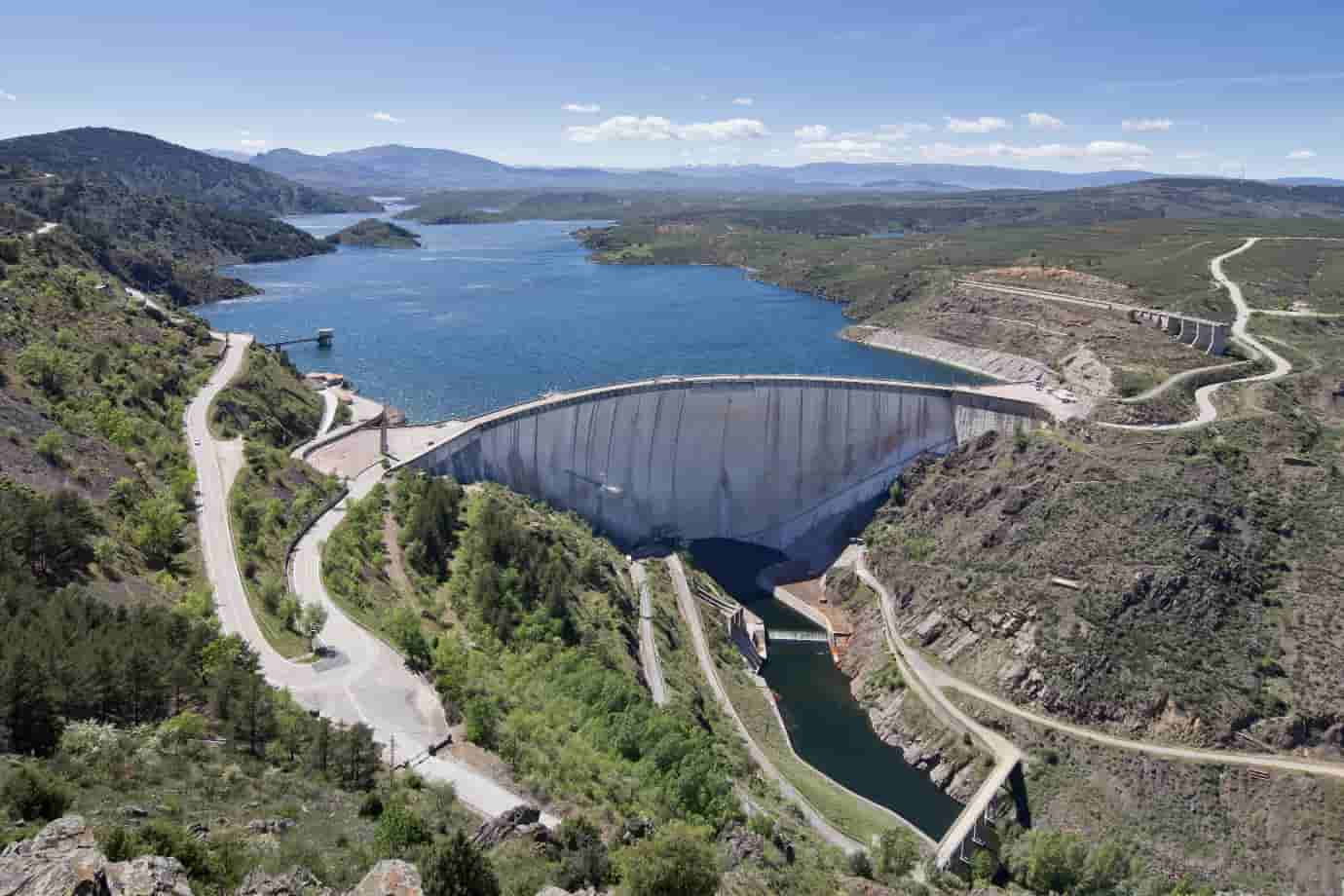 Idukki-Arched-Dam-second-largest-arched-dam-in-the-world