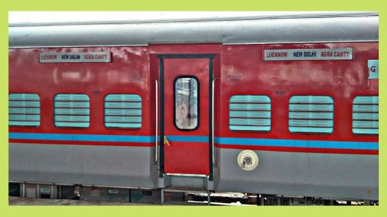 Delhi to Agra Distance if traveling by Train
