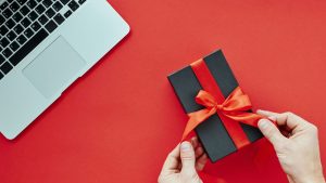 3 Simple Yet Essential Tips to Buy Gifts Online